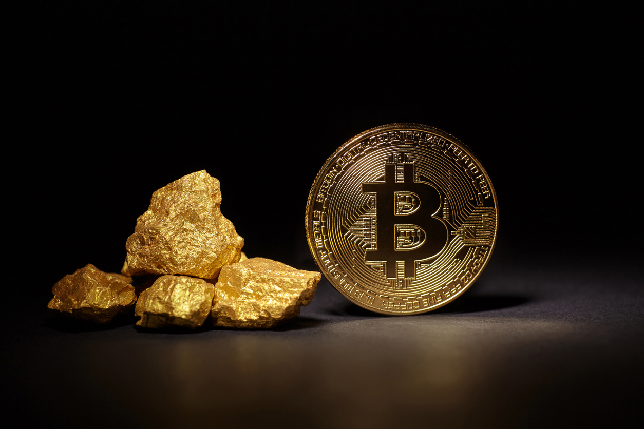 Bitcoin vs. Gold: Why You Are Probably Better Off Buying 